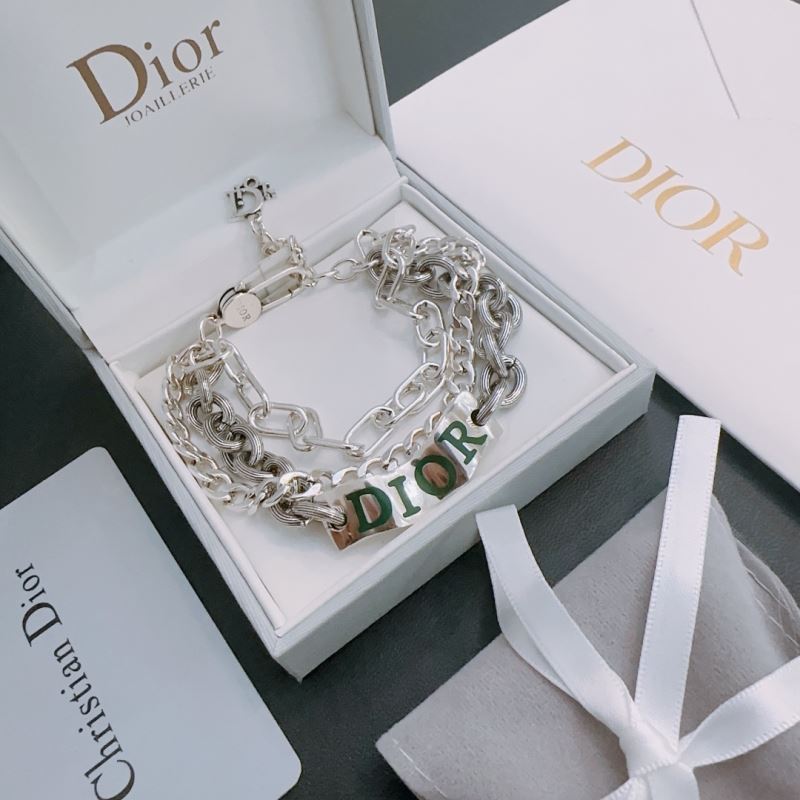 chr1st1an D10r bracelets